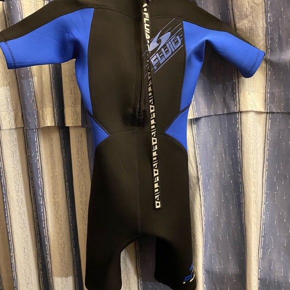Kids Wetsuit - Picture 2 of 3